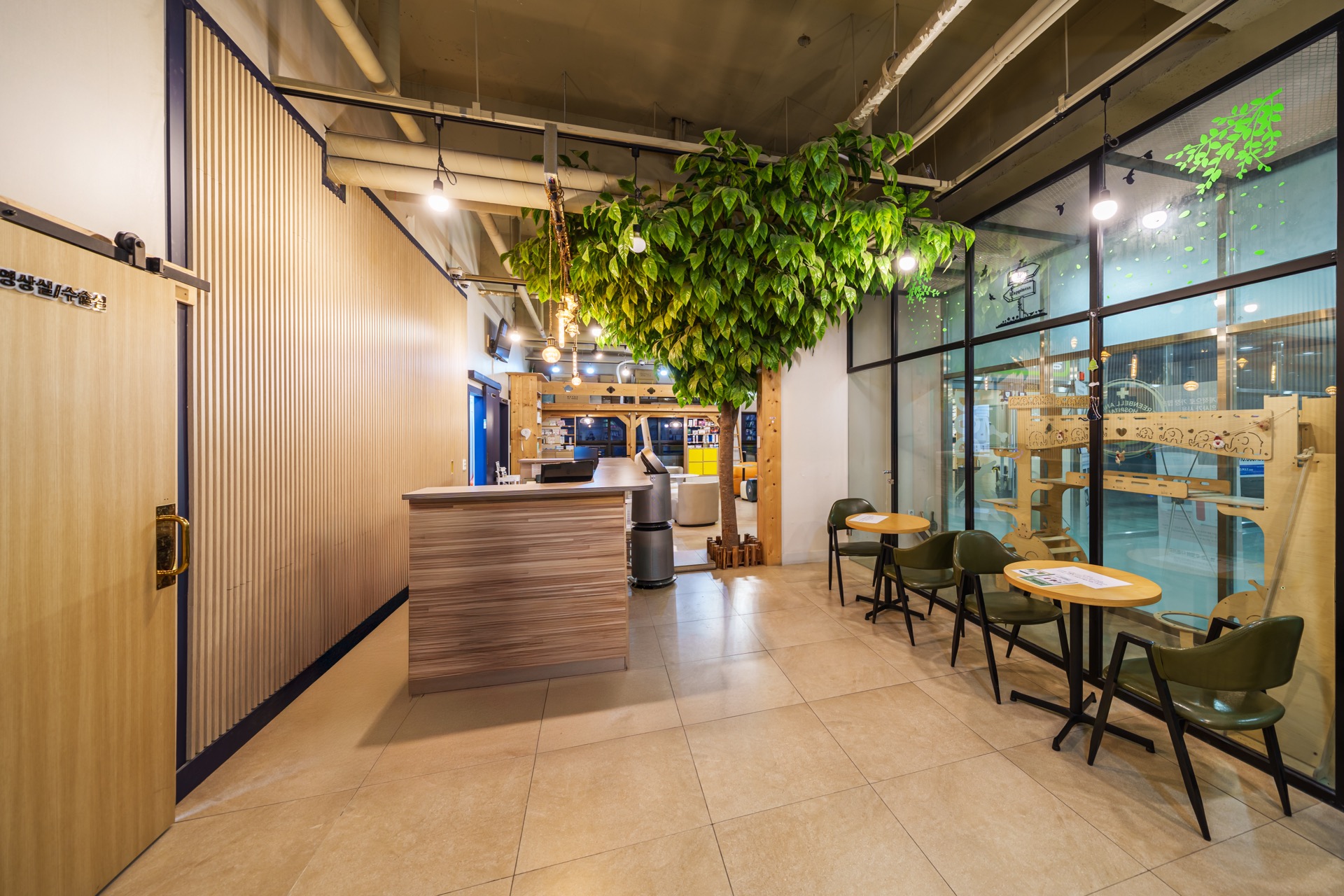 혁신도시점 메인로비 1